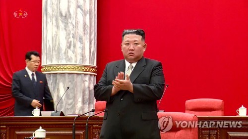 "숫자상 계획만으론 안돼"…북한, 전원회의 후 경제쇄신 촉구