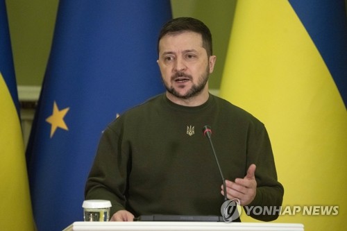وزارة الدفاع: نسعى لتقديم الدعم لإعادة الاعمار والمساعدات الإنسانية بشأن نداء أوكرانيا لتزويدها بالأسلحة