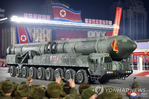 北朝鮮ミサイルは１千キロ飛行　固体燃料式ＩＣＢＭの可能性も