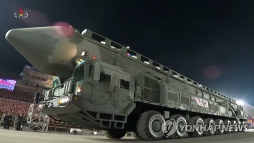 美, 북한의 고체 ICBM 공개에 외교적 해법 거듭 강조