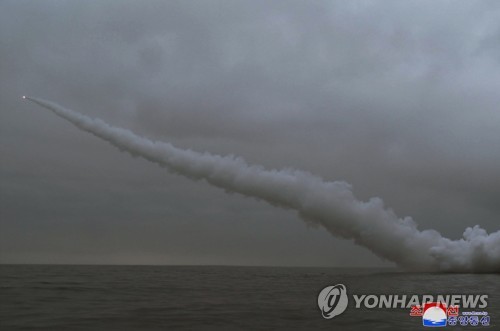 北朝鮮の朝鮮中央通信は１２日に戦略巡航ミサイル２発を発射したと報じた＝（朝鮮中央通信＝聯合ニュース）≪転載・転用禁止≫