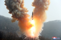 Corea del Norte realiza ejercicios militares simulando un contraataque nuclear táctico