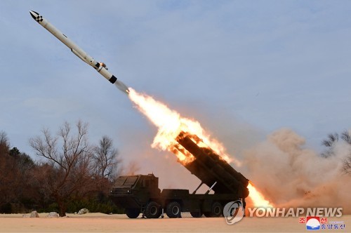 北, "21~23일 핵무인수중공격정 수중폭발시험"…김정은 참관