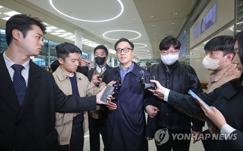 '계엄령 문건' 조현천 전 기무사령관 귀국…검찰로 압송
