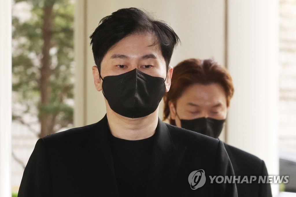 YG 양현석, '고가시계 불법 반입' 부인 국내에서 받아