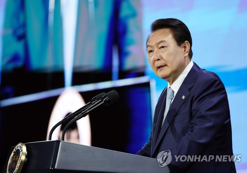 President Yoon Suk Yeol addresses the opening ceremony of the Asian Development Bank's annual meeting at the Songdo Convensia convention center in Incheon, west of Seoul, on May 3, 2023. (Yonhap)