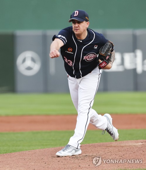 Yonhap Interview) Pitcher rides improved slider to sweeping success in KBO