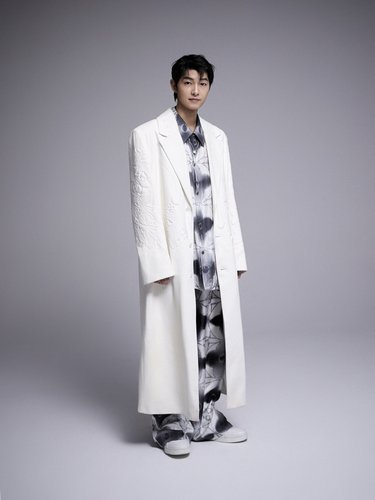 Song Joong-ki pour Louis Vuitton