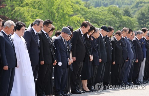 尹대통령, 6·25 전사 '호국 형제' 안장식 엄수