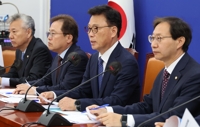 민주, '日 오염수' 안전성 맹공…