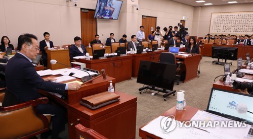 '반의사 불벌죄 폐지' 스토킹 처벌 강화법 법사위 통과(종합)
