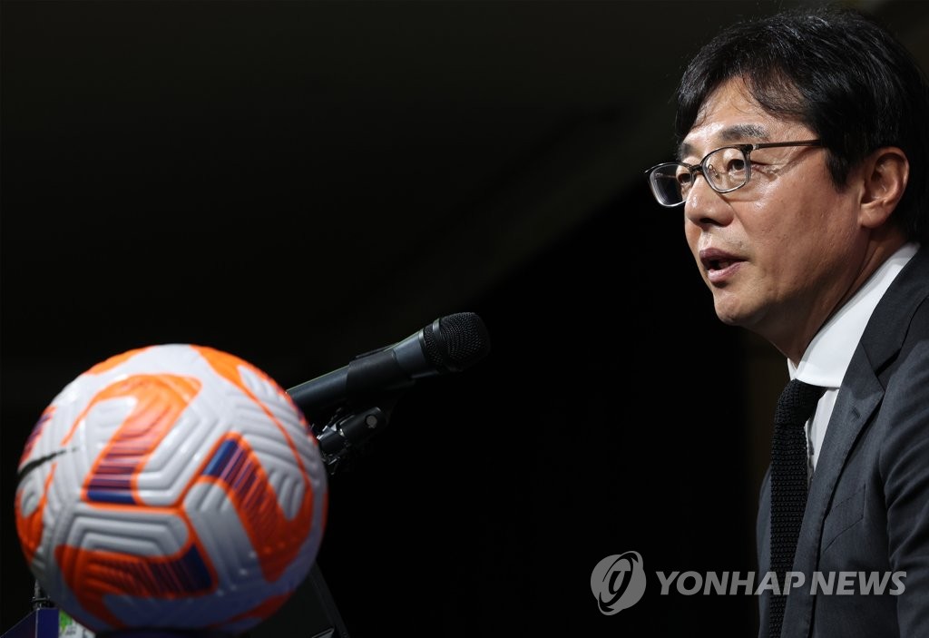 Hwang Sun-hong, head coach of the South Korean men's Asian Games football team, speaks at a press conference at the Korea Football Association House in Seoul on July 14, 2023. (Yonhap)