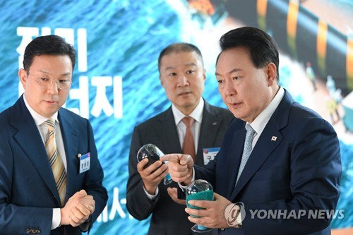 "지지율 때문에 이러겠습니까"…尹이 밝힌 '호남 지원론' 배경