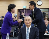 인사나누는 금태섭-양향자
