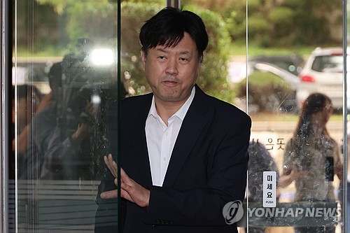 [1보] 검찰, '이재명 측근' 김용에 징역 12년 구형