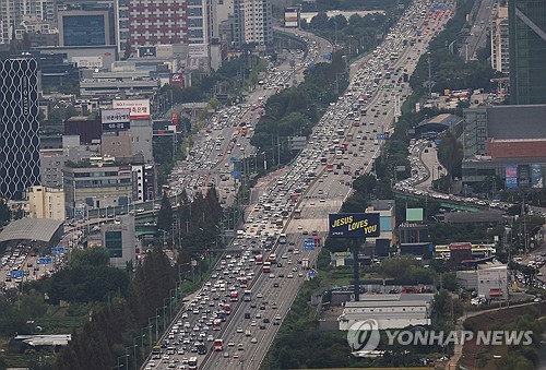 Comienzan los atascos de tráfico en las autopistas ante el festivo del Chuseok