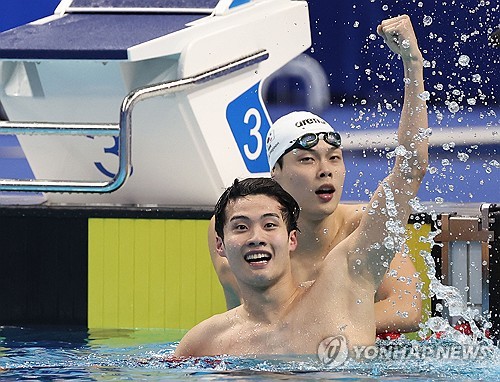 황선우, 자유형 200ｍ 금메달에 한국·대회新…이호준 3위