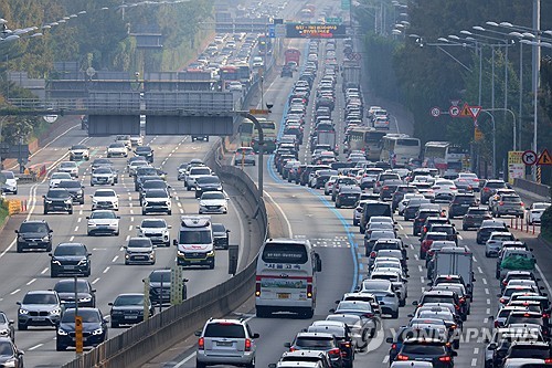 귀경길 정체 절정에 곳곳 더딘 흐름…부산→서울 6시간