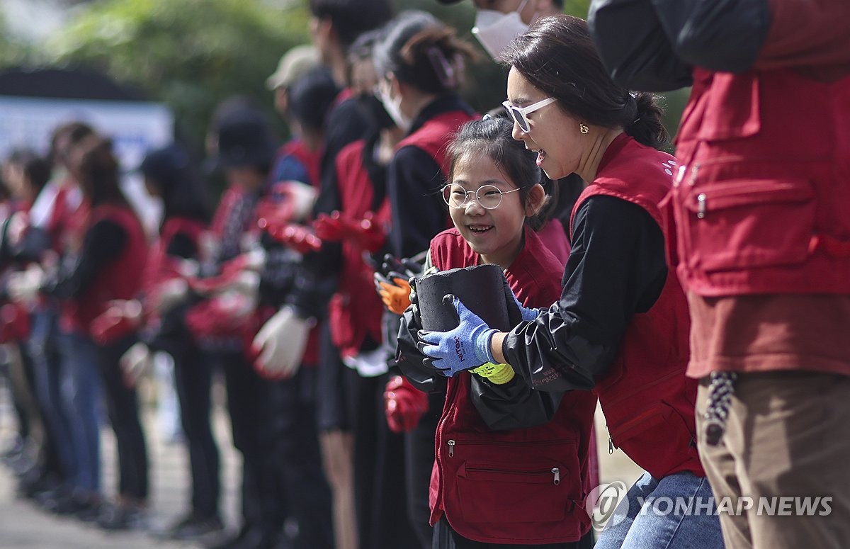 연탄은행 '사랑의 연탄나눔' 운동 재개