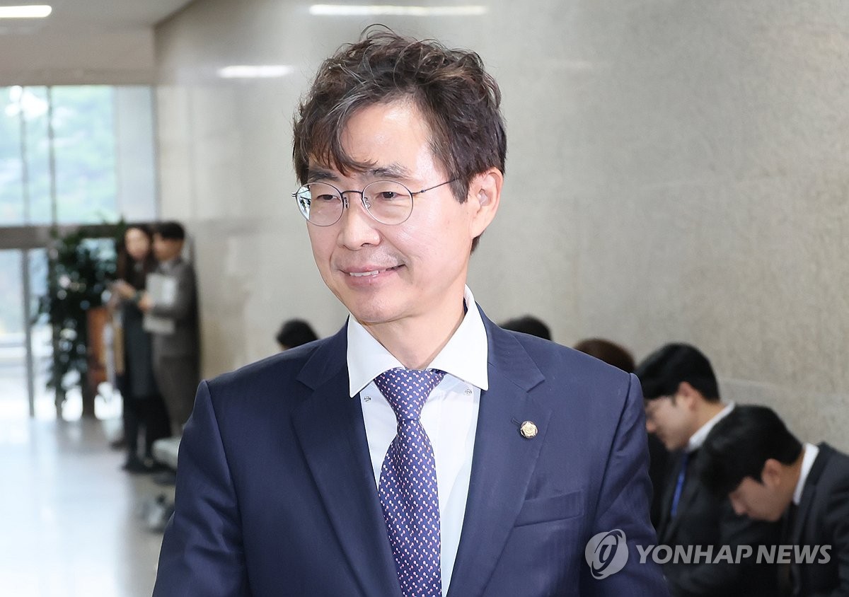 Rep. Cho Kyoung-tae, who heads the ruling People Power Party's special committee on the new city project, is seen at the National Assembly in Seoul on Nov. 16, 2023. (Yonhap)