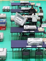 総選挙の開票所設置