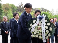 조국 "윤·이 회담때 '과학예산 복원·민생 추경' 논의해야"(종합)