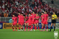 S. Korea coach blames Olympic football qualifying loss on injuries, key absences