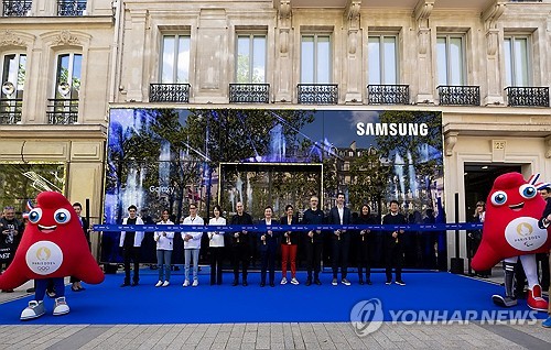 Samsung opens Olympic experience zone in Paris
