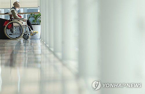 '2천명 증원' 근거자료 법원 제출…정부-의사들 치열한 '공방'