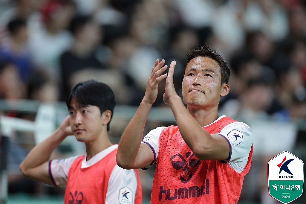 1년만에 프로축구 복귀한 손준호 …수원FC 입단 일주일 만에 복귀전