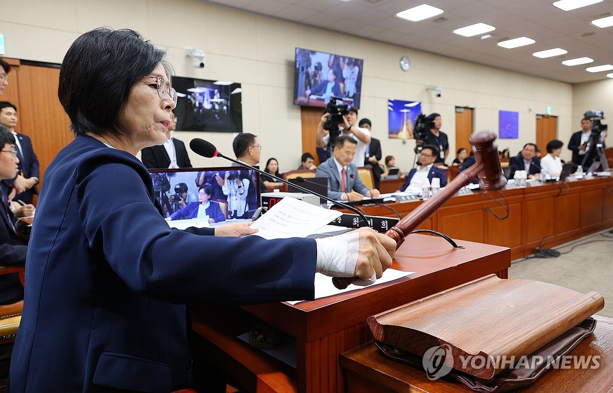 김태규 증인 고발의 건 가결