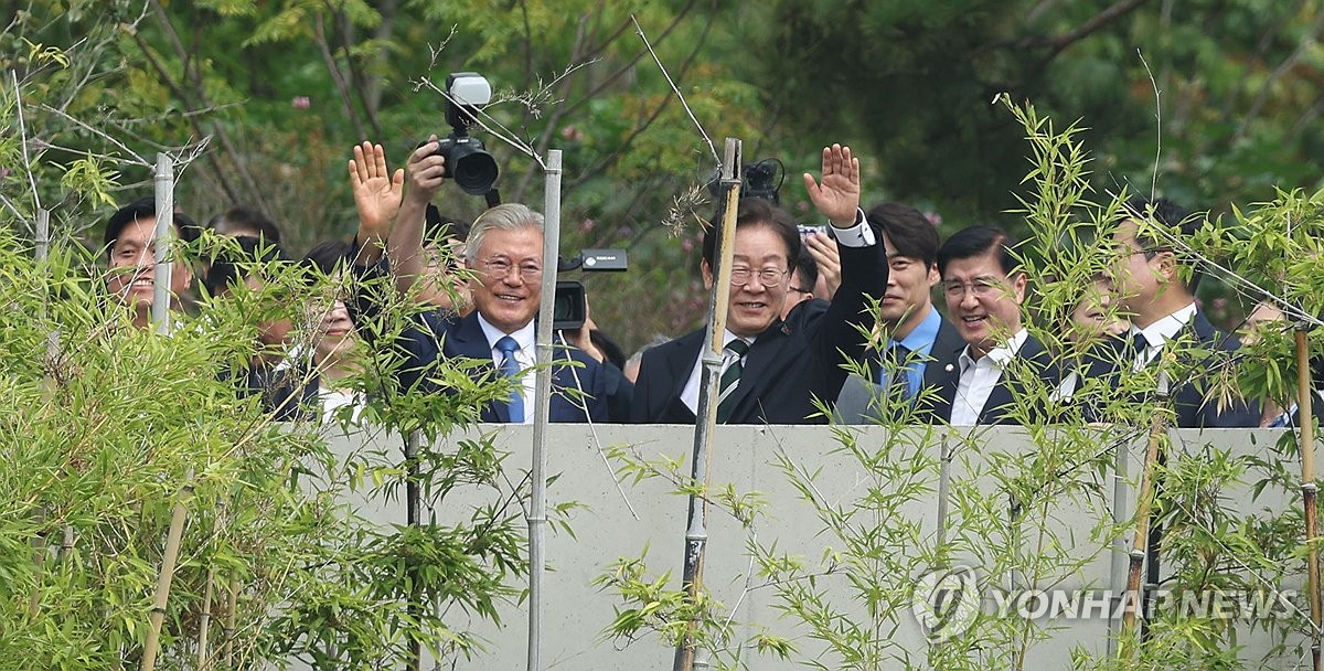 문 재인전대통령과 이재 명대표가 면회