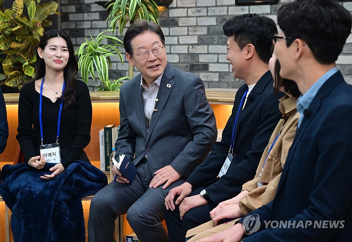 이재명 "정년연장 사회적 합의 추진…노란봉투법은 재추진"