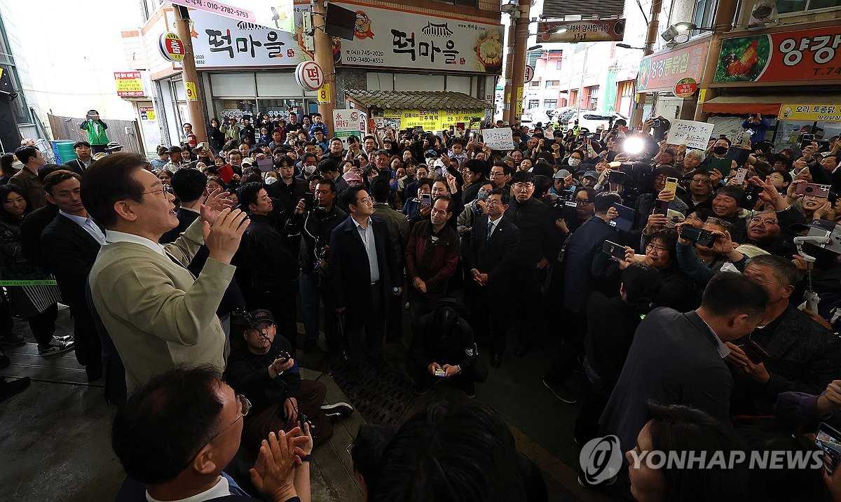 李, 민생행보 여론전…"2·3차 내란도 국민이 진압할 것"(종합)