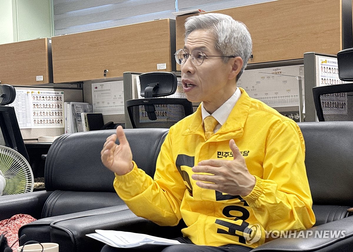 권영국 "새만금, 갯벌 복원해 생태환경 중심 도시로 만들어야"