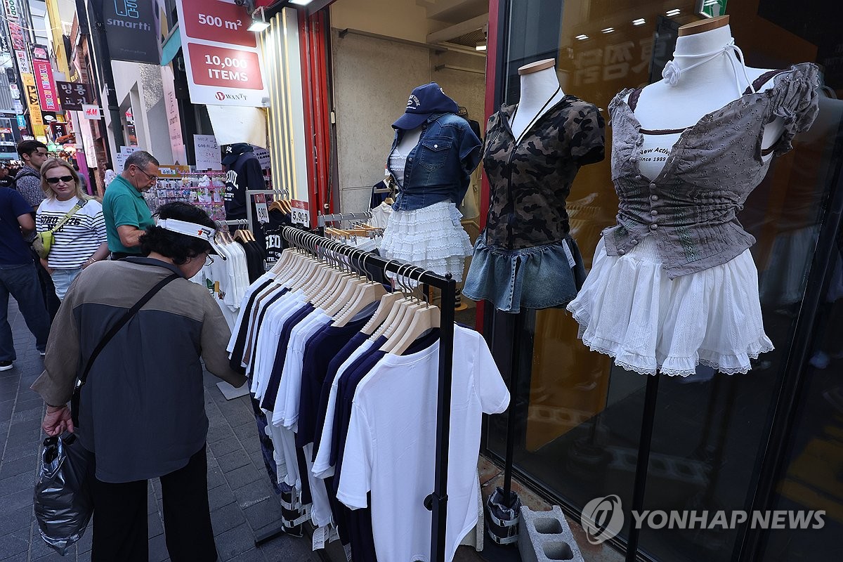 한국인 1년간 패션에 83조원 소비…"50대 비중이 최고"