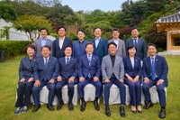 李대통령, 與 지도부와 만찬…"국민 삶 나아지는게 진정한 성공"