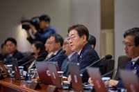 李대통령 취임 1주일…'안정·실용' 무게 두고 민생·외교 집중