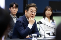  李대통령 "주가조작 원스트라이크 아웃제…부당이득 환수"