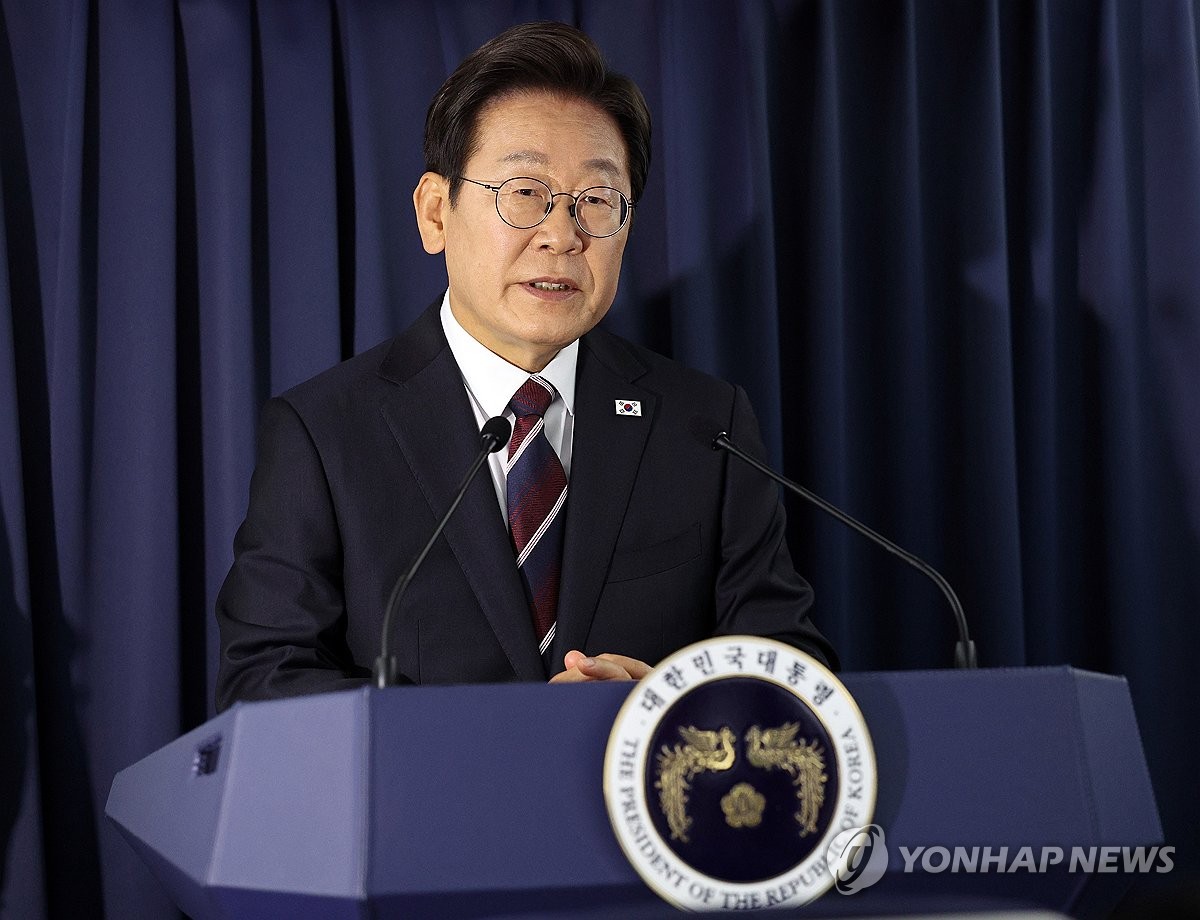 By Kim Eun-jung CALGARY, Canada, June 16 (Yonhap) -- President Lee Jae-myung said Monday...