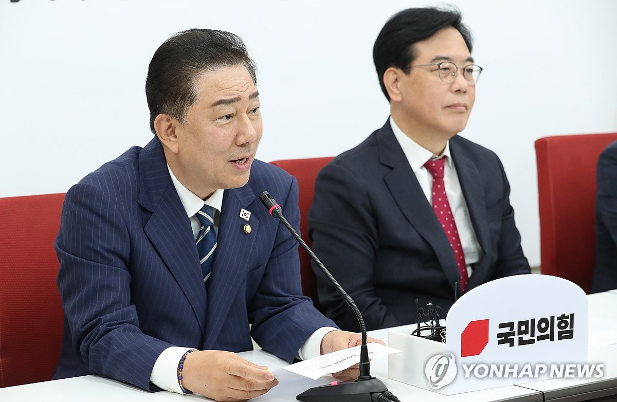 [속보] 김병기 "李대통령, 정치회복 위한 여야 원내대표 오찬 초청"