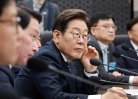 李대통령 "경부고속道 산업화 이끌었듯 AI시대 고속도로 구축"