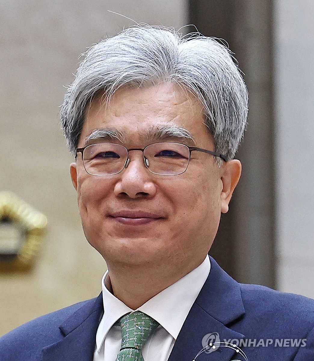 김상환 헌재소장 후보자 "큰 영예…청문과정 성실히 임하겠다"