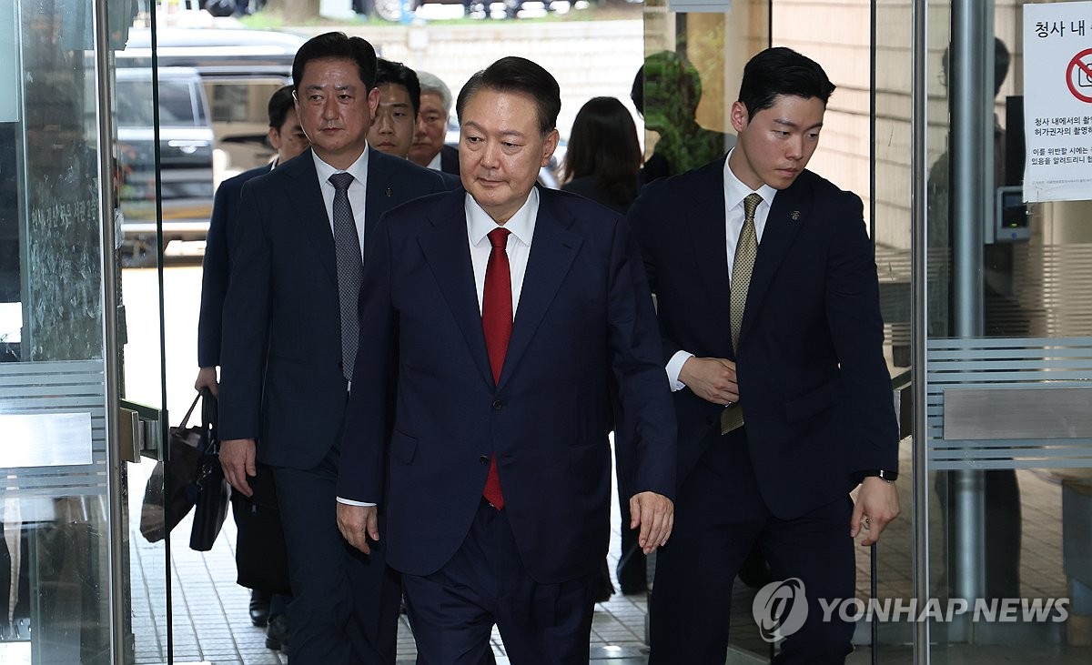[속보] 尹 구속심사 재개…밤늦게 끝날 듯