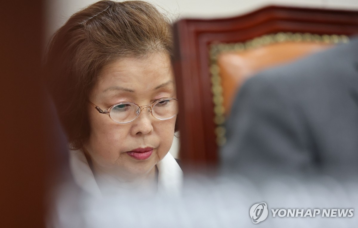 與 "왜곡된 역사 교육"·野 "사상검증 안돼"…리박스쿨…