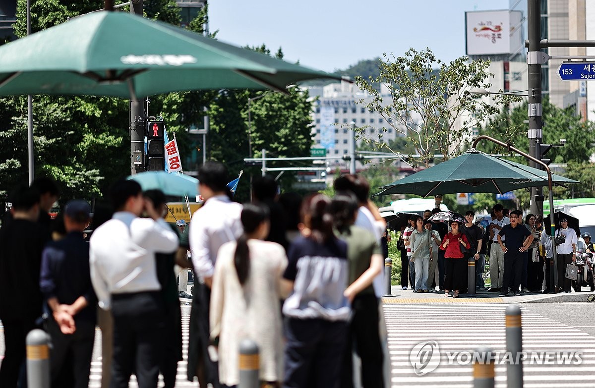 [내일날씨] 식을 줄 모르는 찜통더위…광주·대구 한낮 36도