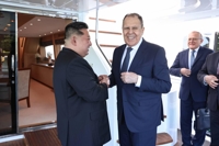 (LEAD) Russian FM meets Kim Jong-un during visit to N. Korea