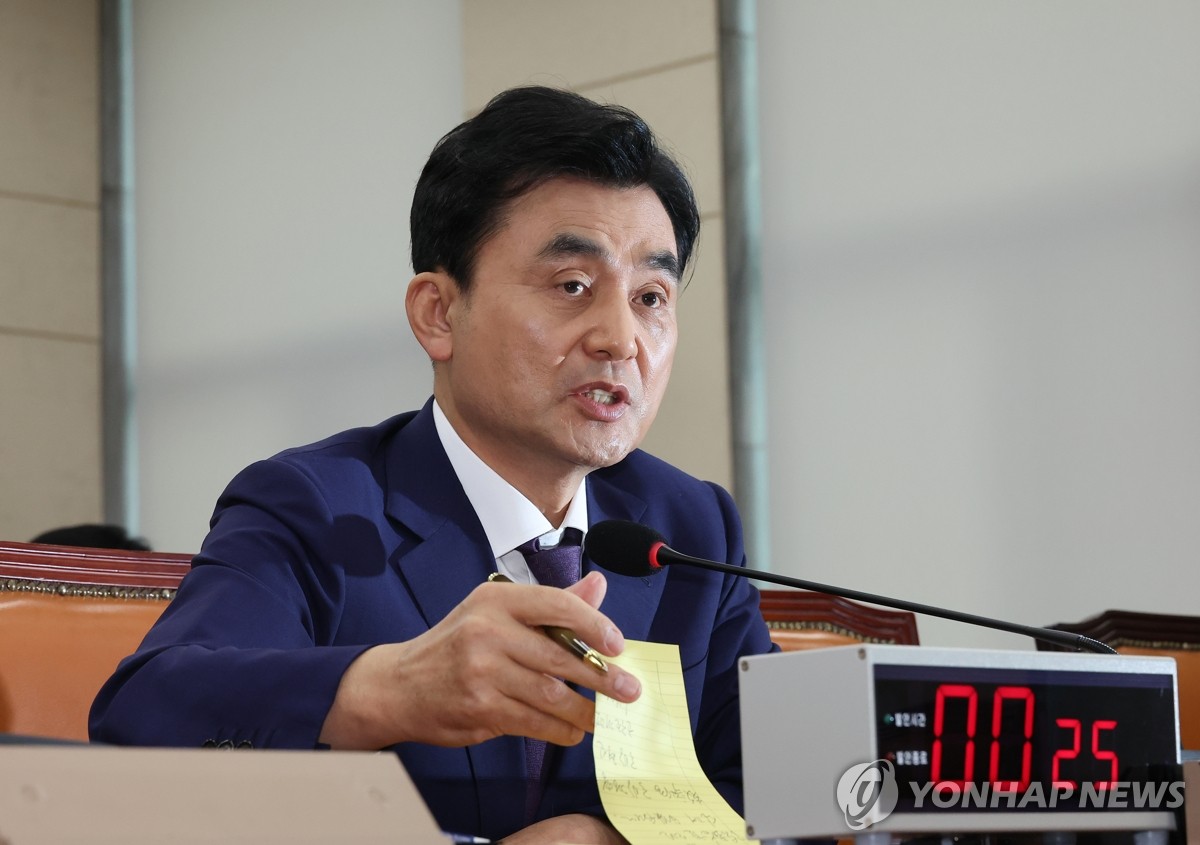 안규백 후보자 선서 장면