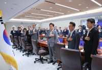 李대통령, 국무회의서 금융위원장 칭찬…%22적절한 규제로 큰효과%22