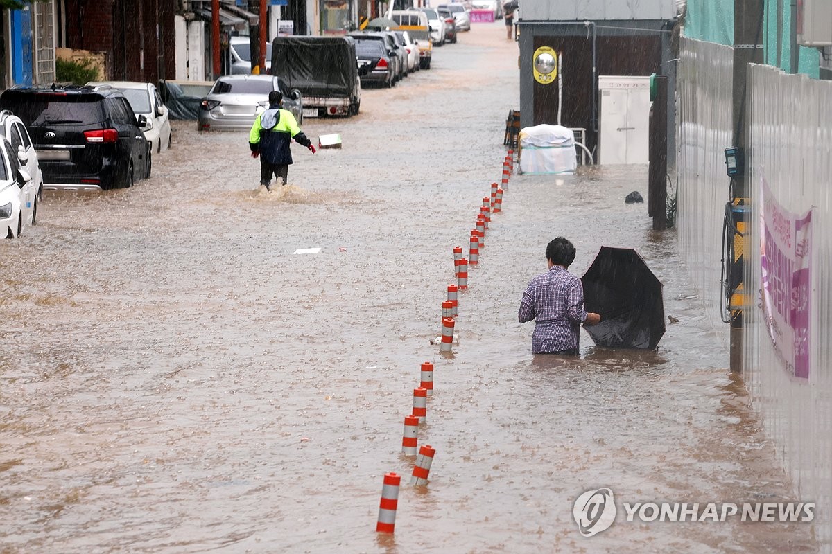 '최고 386㎜' 광주·전남 물폭탄에 고립·통제·대피……